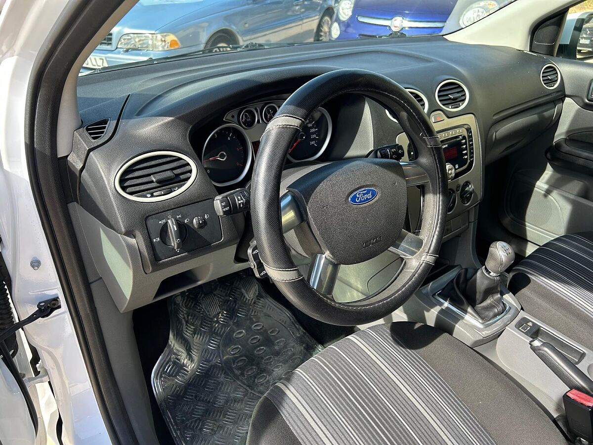 FORD FOCUS TREND 1.6 TDCI ESTATE SPANISH LHD IN SPAIN 171000 MILES SUPERB 2011